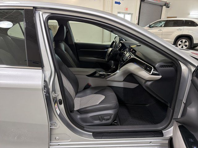 Used 2018 Toyota Camry XLE FWD image 36