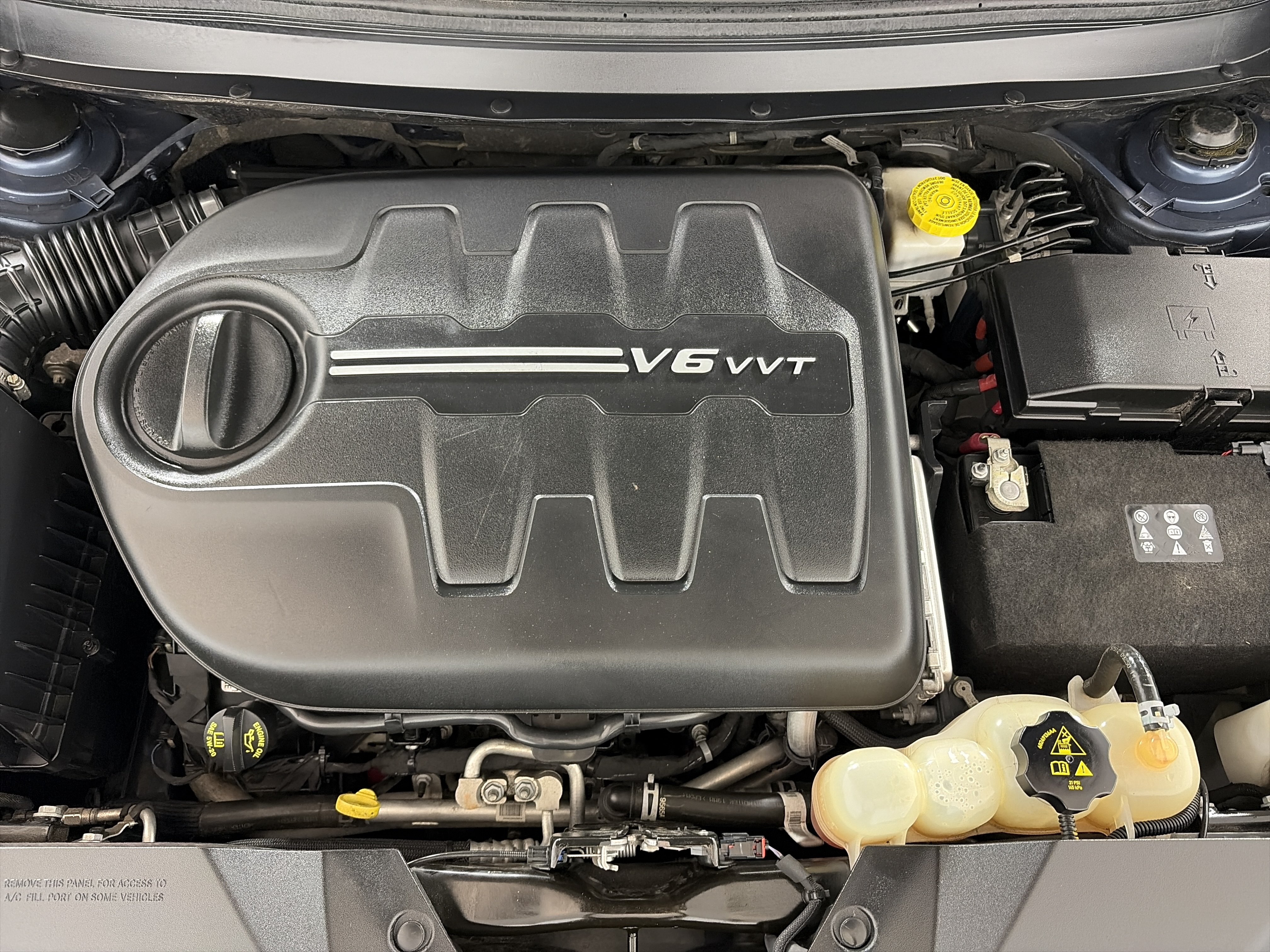 Used 2021 Jeep Cherokee Latitude Lux w/ Sun & Sound Group AWD/4WD image 11