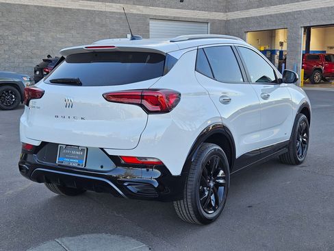 Used 2025 Buick Encore GX Sport Touring w/ Advanced Technology Package image 5