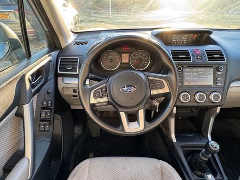 Used 2018 Subaru Forester 2.5i image 16