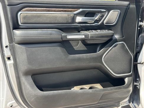 Used 2019 RAM 1500 Laramie AWD/4WD image 23