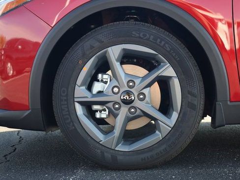 New 2025 Kia K4 LXS image 9