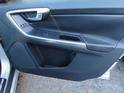 Used 2014 Volvo XC60 3.2 image 19