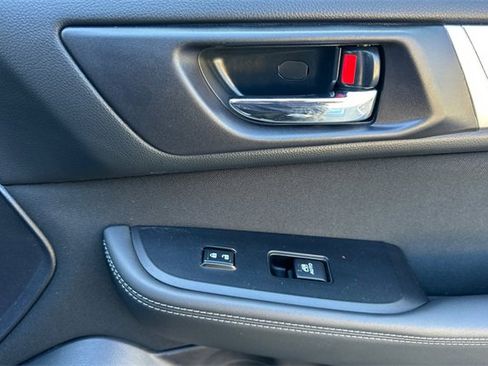 Used 2019 Subaru Outback 2.5i Premium image 20