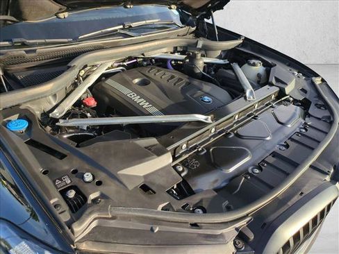 Used 2024 BMW X5 sDrive40i w/ M Sport Package RWD image 25