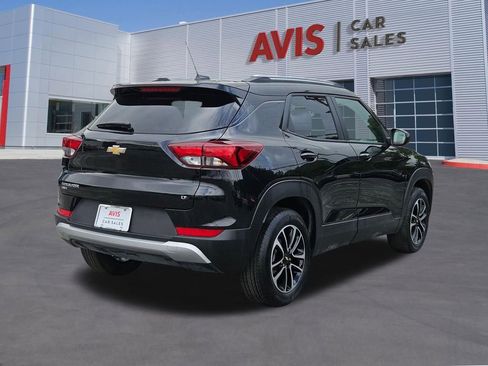 Used 2025 Chevrolet TrailBlazer LT AWD/4WD image 6