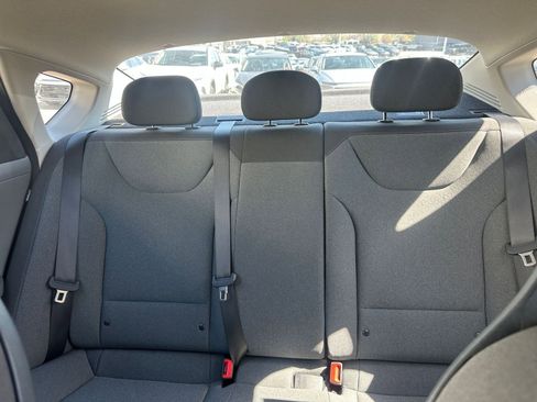 Used 2025 Kia K4 LXS image 36