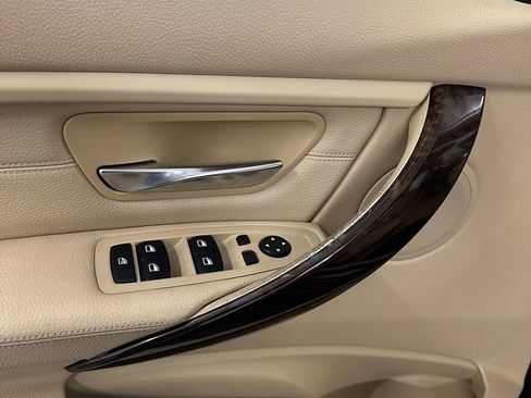 Used 2013 BMW 328i xDrive Sedan AWD/4WD image 9