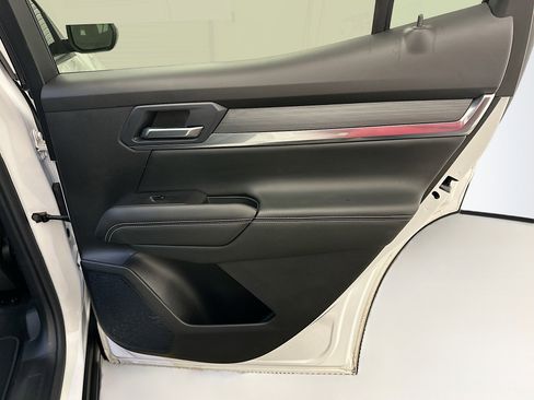 Used 2025 GMC Terrain Elevation image 31