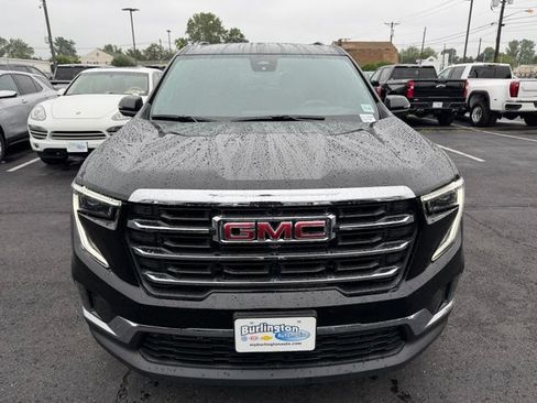 Certified 2024 GMC Acadia Elevation FWD image 2