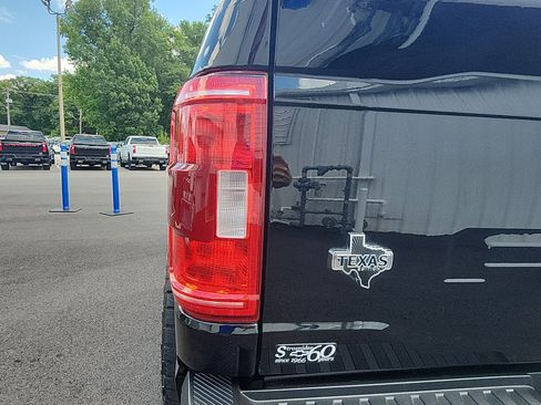 Used 2022 Ford F150 XLT w/ Equipment Group 302A High AWD/4WD image 13