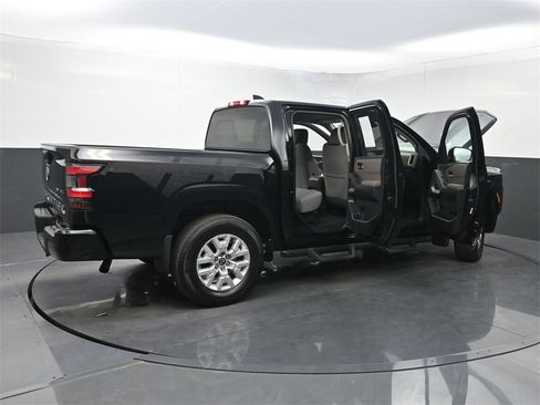 Used 2023 Nissan Frontier SV w/ Technology Package image 37