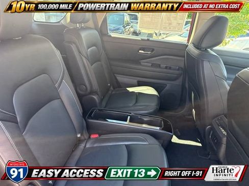 Used 2023 Nissan Pathfinder SL w/ SL Premium Package AWD/4WD image 14