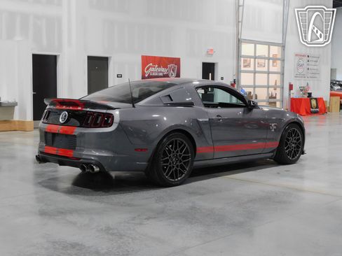 Used 2014 Ford Mustang Shelby GT500 w/ Equipment Group 821A image 16