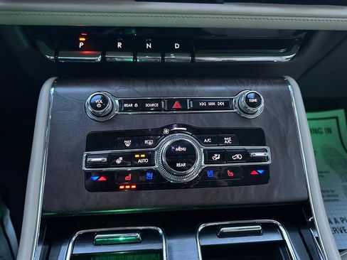 Used 2022 Lincoln Aviator Reserve w/ Elements Package Plus image 15