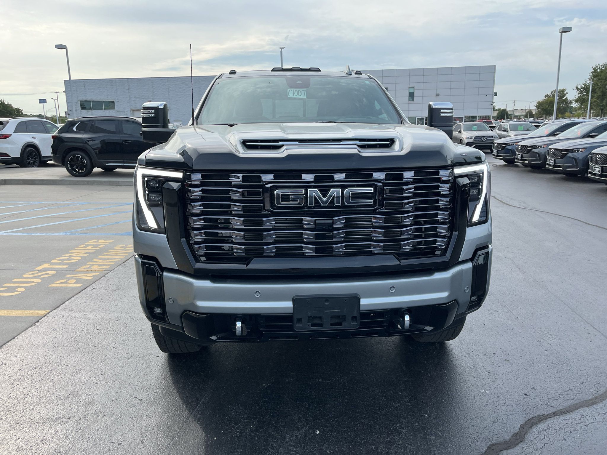 Used 2025 GMC Sierra 2500 Denali Ultimate AWD/4WD image 5