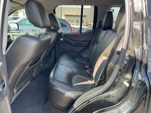Used 2014 Nissan Xterra PRO-4X w/ Pro-4x Leather Package image 9
