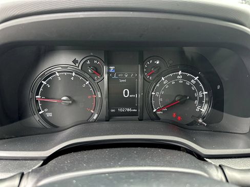 Used 2022 Toyota 4Runner SR5 Premium AWD/4WD image 19