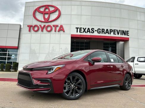 New 2026 Toyota Corolla SE image 2