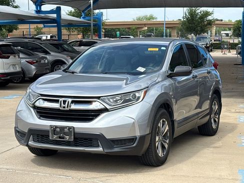 Used 2018 Honda CR-V LX image 2