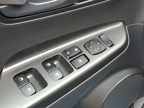 Used 2023 Hyundai Kona SEL image 12