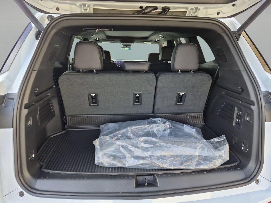 New 2027 Buick Enclave Avenir FWD image 22
