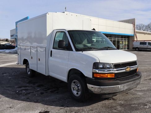 New 2026 Chevrolet Express 3500 w/ Power Convenience Package image 2
