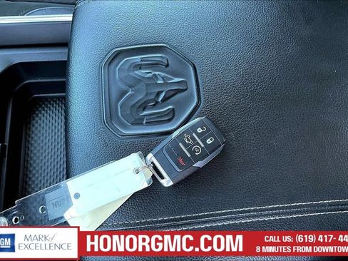 Used 2024 RAM 3500 Laramie AWD/4WD image 40