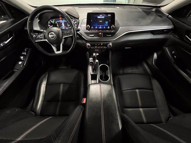 Used 2024 Nissan Altima 2.5 SR FWD image 16
