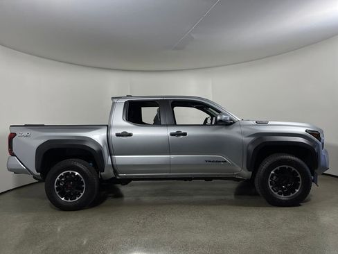 New 2025 Toyota Tacoma TRD Off-Road image 2