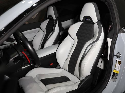 Used 2021 BMW M4 Competition w/ M Carbon Exterior Package image 35