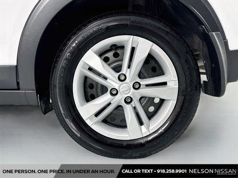 Certified 2025 Nissan Kicks Play S FWD image 28