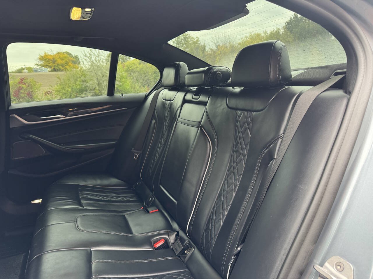 Used 2020 BMW M550i xDrive AWD/4WD image 21