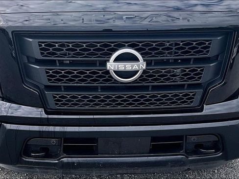 Used 2024 Nissan Titan SV w/ SV Convenience Package AWD/4WD image 30