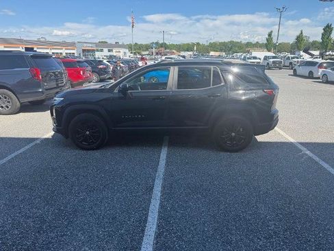 Used 2025 Chevrolet Equinox LT w/ Convenience Package II AWD/4WD image 5