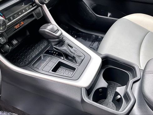 Used 2019 Toyota RAV4 XLE Premium w/ All Weather Liner Package image 18