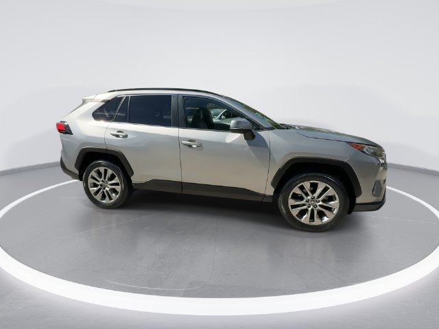 Used 2021 Toyota RAV4 XLE Premium FWD image 2