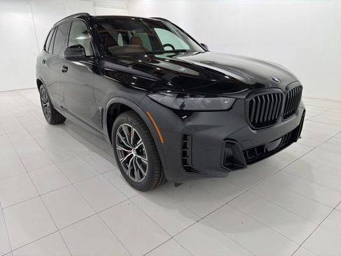 Used 2026 BMW X5 xDrive40i w/ M Sport Package AWD/4WD image 47