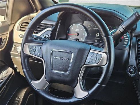 Used 2018 GMC Yukon Denali w/ Open Road Package image 11