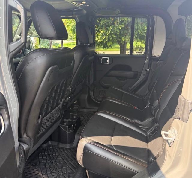 Used 2021 Jeep Gladiator Mojave AWD/4WD image 7