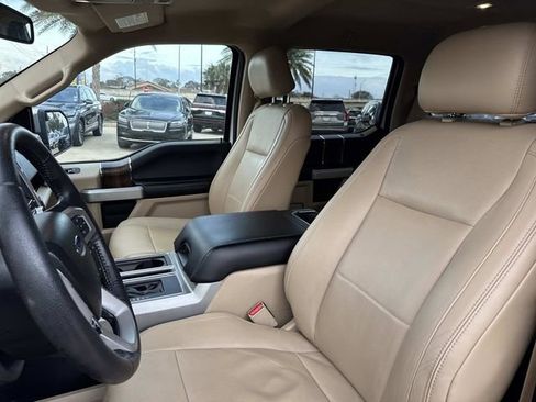 Used 2015 Ford F150 Lariat image 18