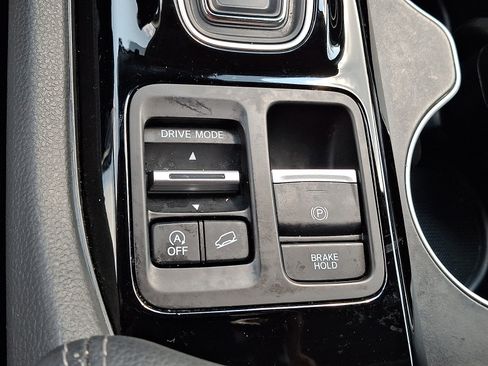 Used 2024 Honda Pilot Elite image 30