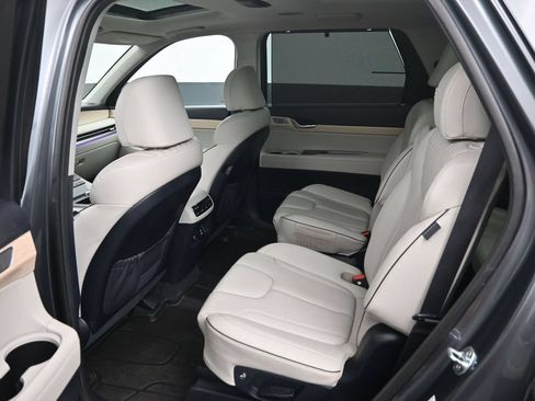 Used 2024 Hyundai Palisade Limited AWD/4WD image 10