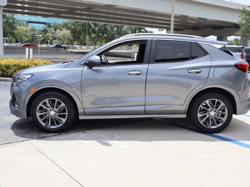 Used 2021 Buick Encore GX Select w/ Sport Touring Package FWD image 4