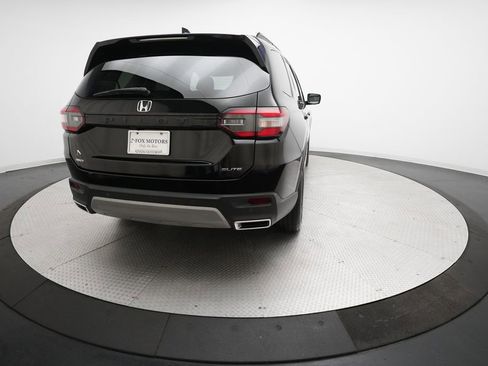 Used 2024 Honda Pilot Elite image 13