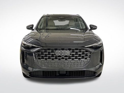 Used 2025 Audi Q5 Premium w/ Convenience Package image 8