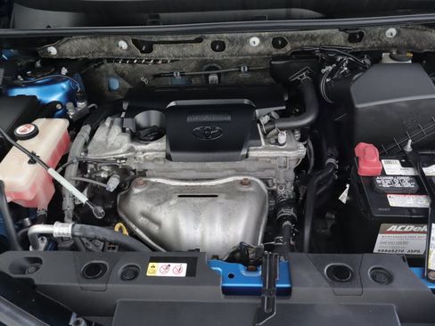 Used 2018 Toyota RAV4 LE w/ All Weather Liner Package AWD/4WD image 25