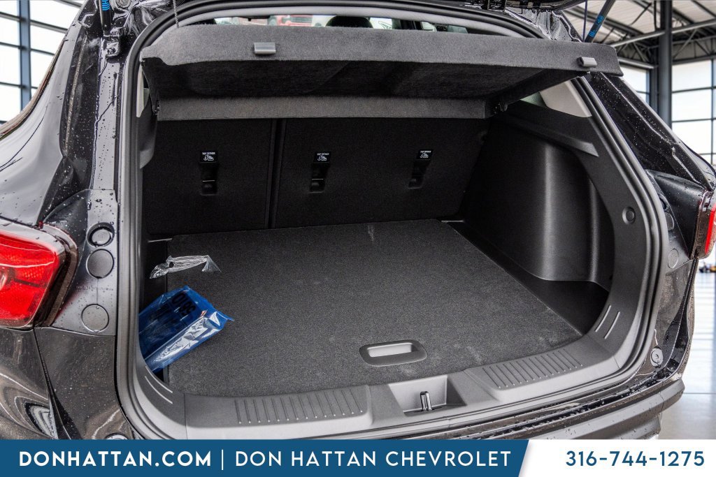 New 2026 Chevrolet Trax LT w/ LT Convenience Package FWD image 27