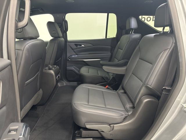 Used 2026 Chevrolet Traverse LT FWD image 26