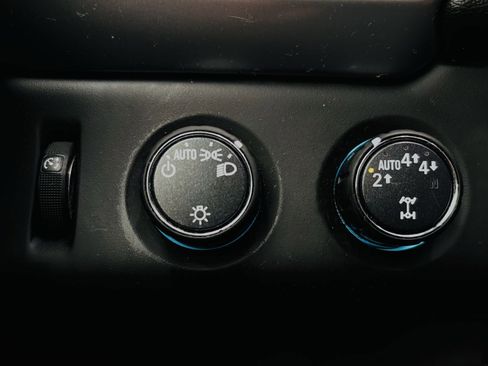 Used 2018 Chevrolet Tahoe 4WD image 42